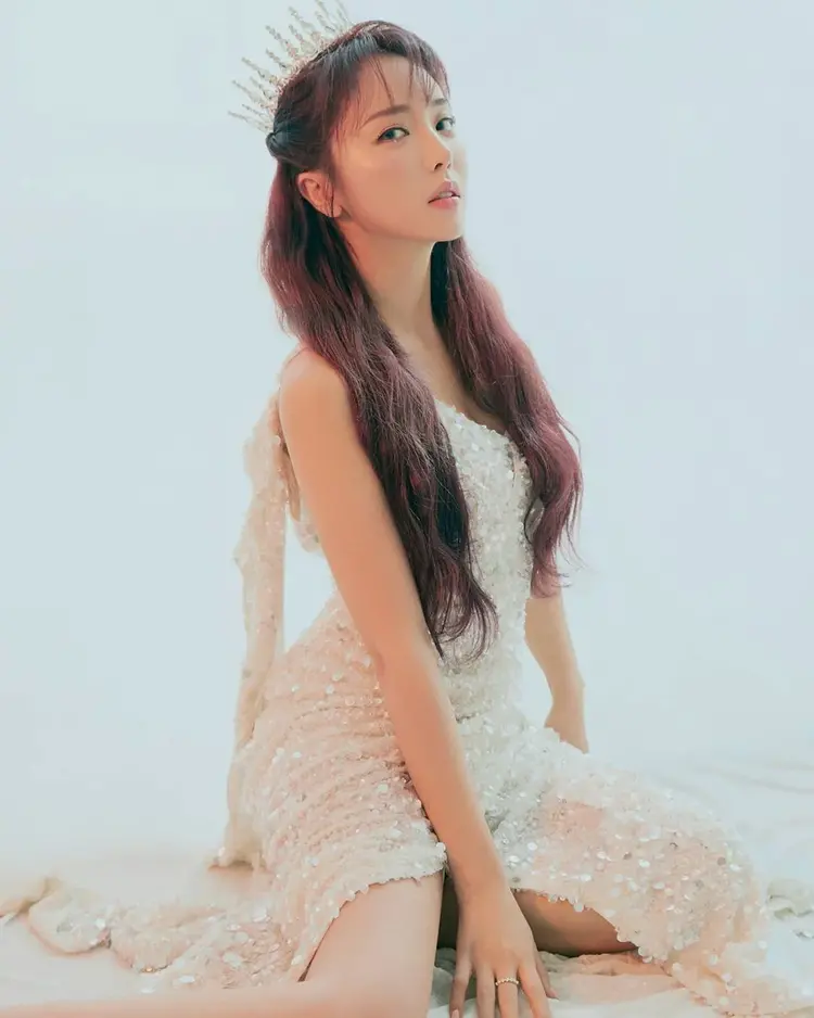 Hong Jin Young