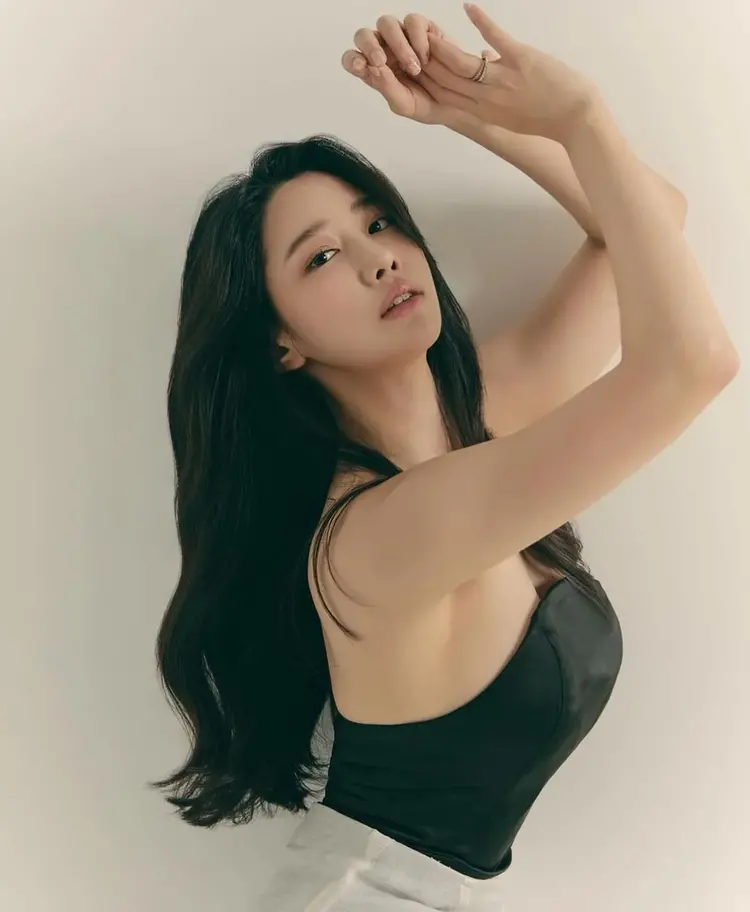 Shin Jee Won
