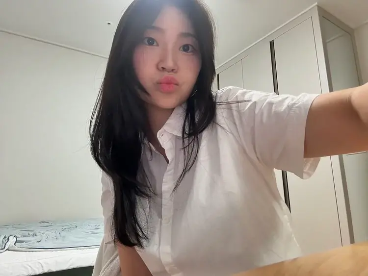 Lee Sara
