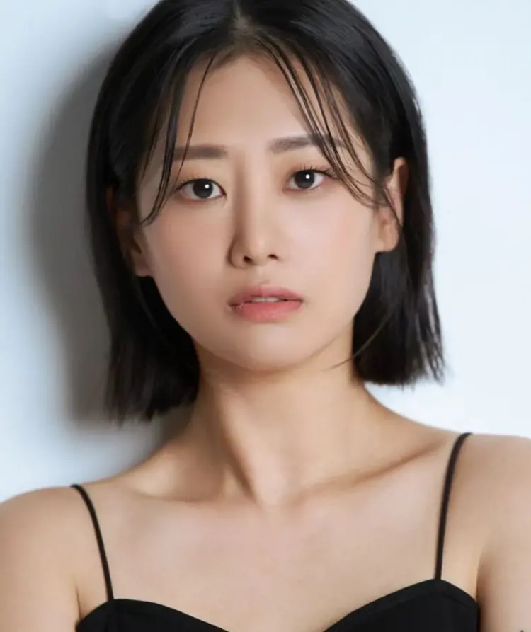 Hyun Jyu-ni