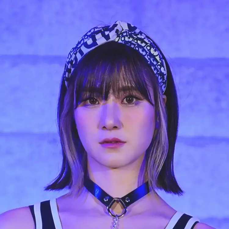 Yiyeon