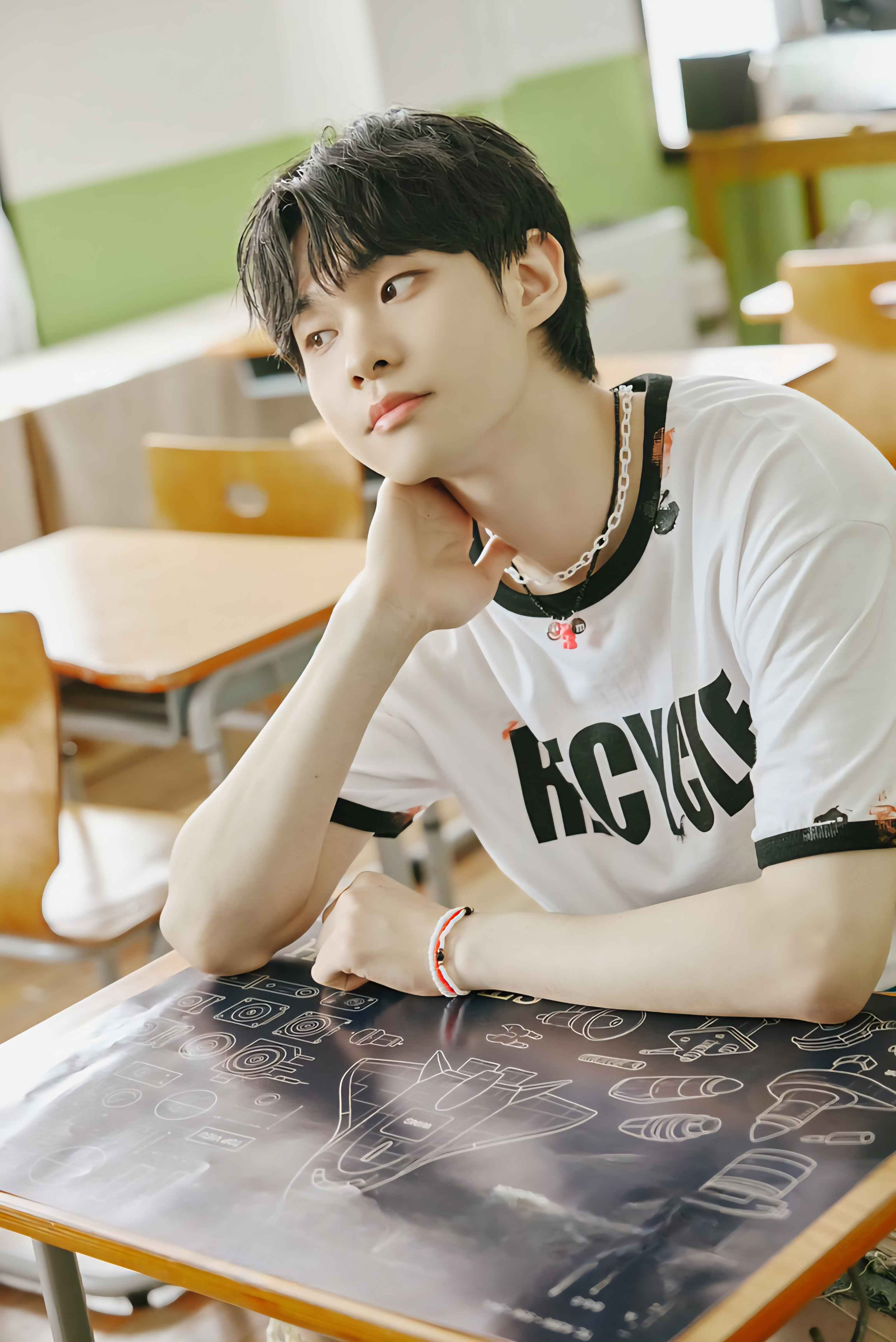 Hyunwoong