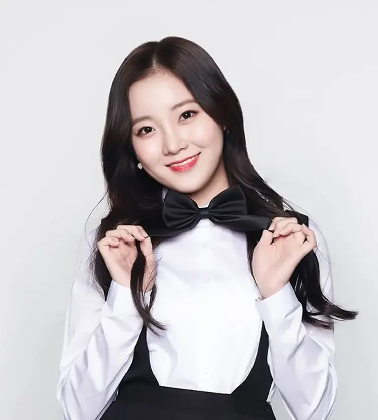 Jo Yoo Ri